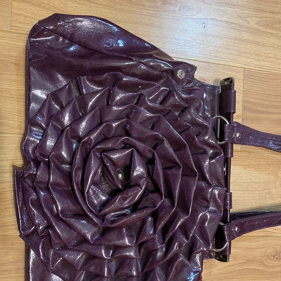 Handbag - Picture 1 of 2